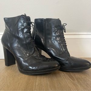 Franco Sarto Wingtip lace up booties